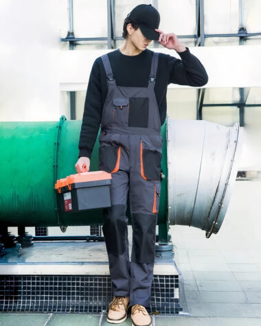 Salopette de travail ultra-résistante pour homme avec de multiples poches et coutures renforcées